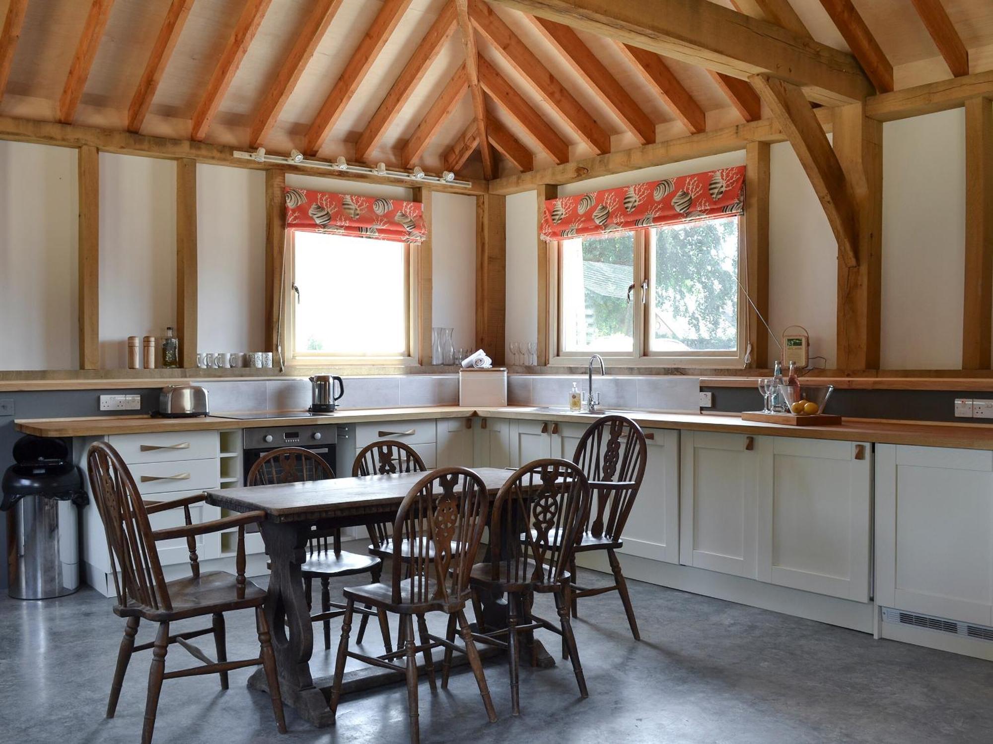 Little Barn - Ukc2539