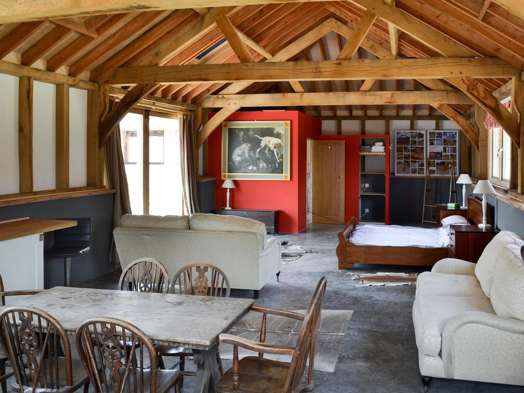 Little Barn - Ukc2539